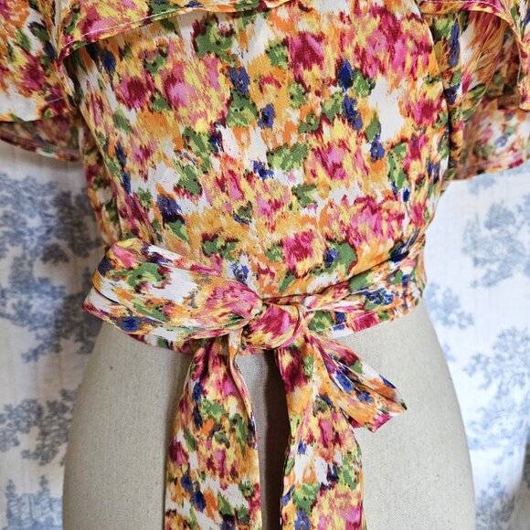Size S to M Wide Collar Wrap Blouse Watercolor New - Picture 6 of 13